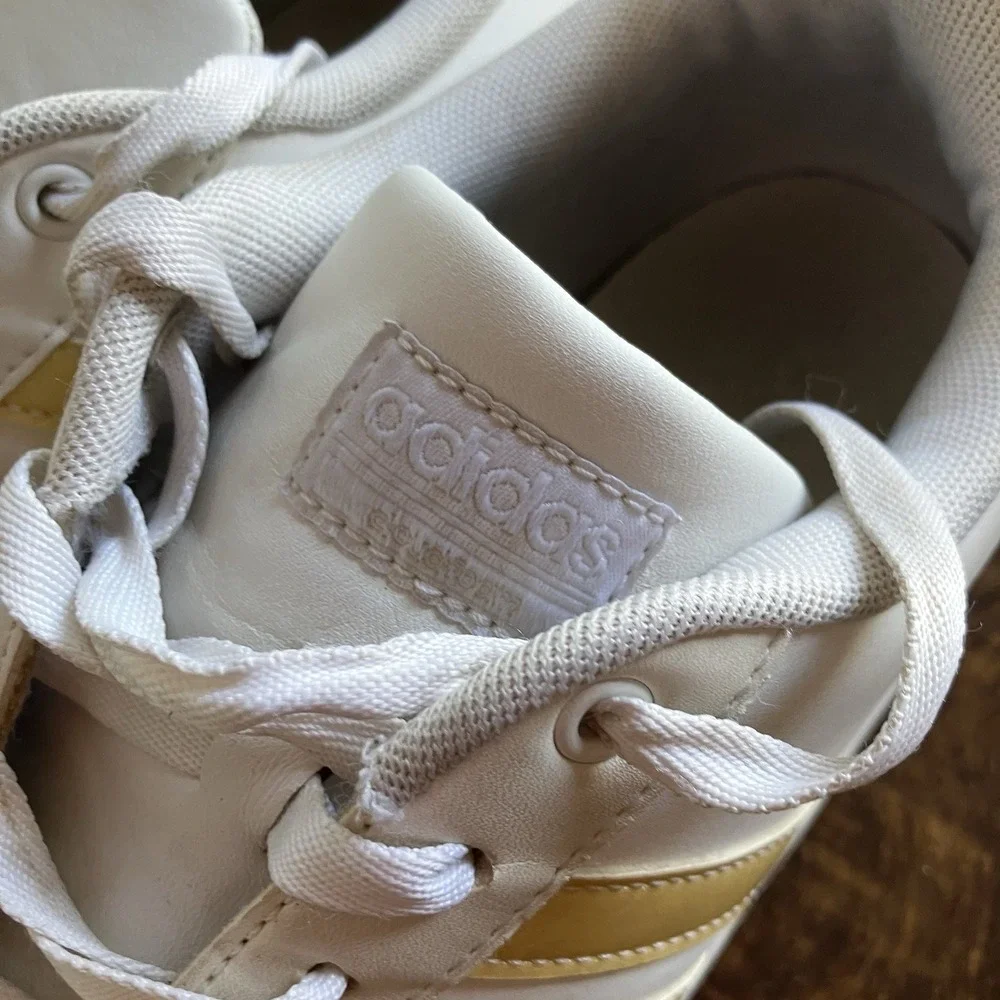 Adidas Cloudfoam Advantage Womens 9.5 White Gold Iridescent Heel Shoes AW4286